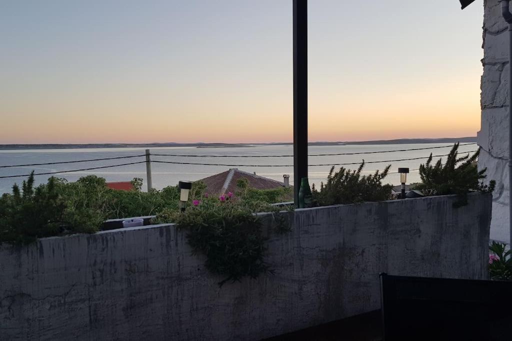 Vila Kyra Rtina Buitenkant foto